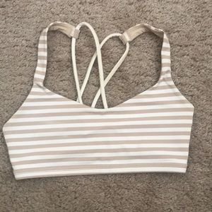 Lululemon bra size 2 EUC